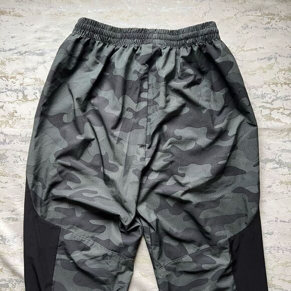 New Balance Camo Water resistant joggers - Picture 6 of 8